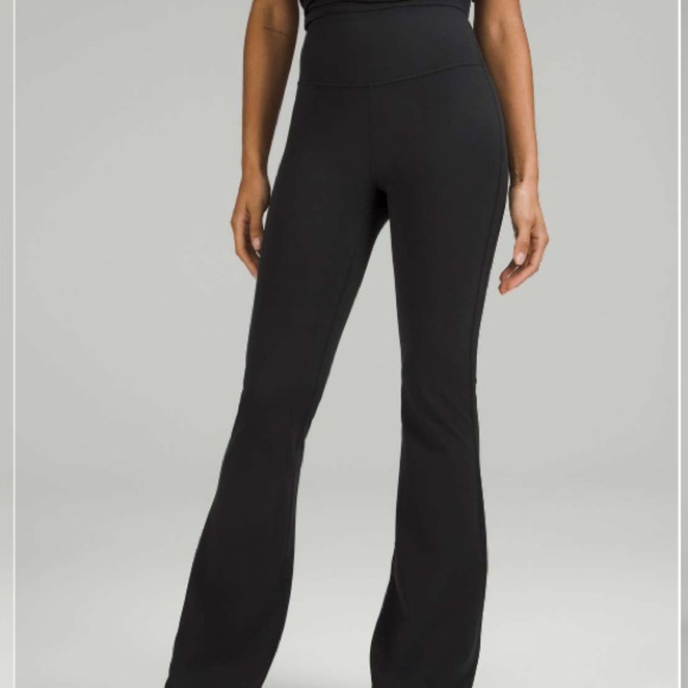 Lululemon Black Groove Flare Pant | Size 2, 32” Inseam